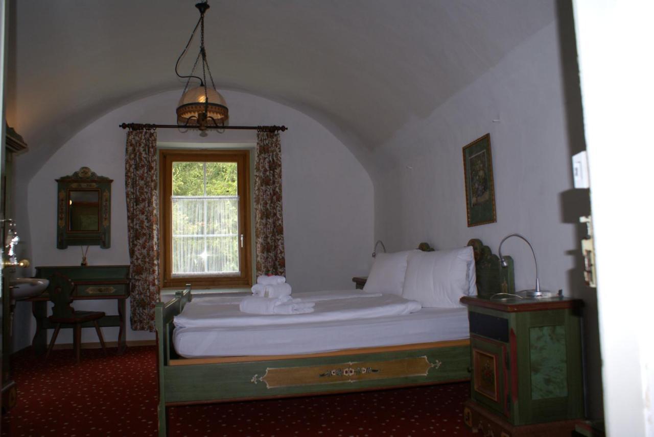 Historisches Hotel Piz Ela Bergün Esterno foto