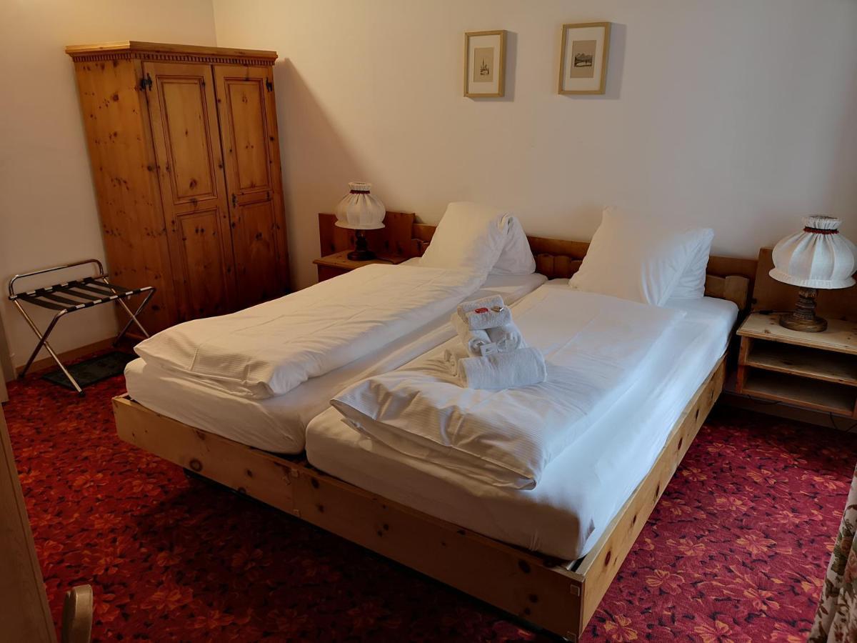 Historisches Hotel Piz Ela Bergün Esterno foto